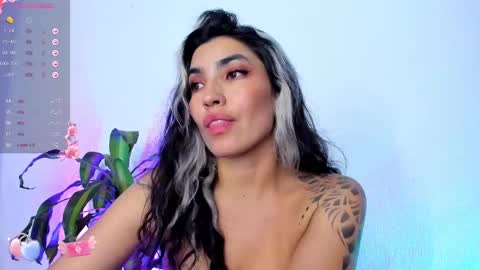 Bella online show from December 2024 11:25:01 PM