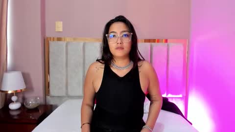 Snapshot of bellaasttone chatting on January 2026 06:55:02 PM Bella Stone online show from January 2026 06:55:02 PM