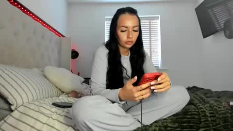 Bella Black online show from April 2026 04:51:01 PM