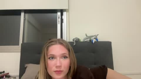 Snapshot of bellabloomx chatting on May 2026 05:53:01 PM Bella Bloom online show from May 2026 05:53:01 PM