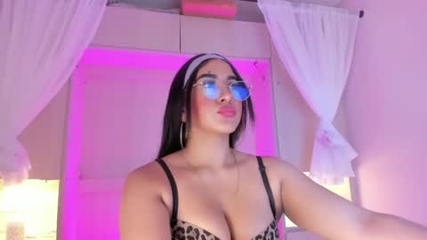Snapshot of bellabroocks chatting on May 2026 08:07:02 PM Bella online show from May 2026 08:07:02 PM
