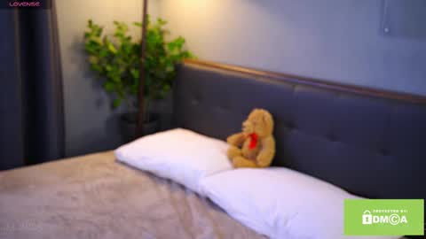 Snapshot of bellacle chatting on March 2025 10:26:02 AM Bella I took a vacation and Ill be back on December 18th So dont lose me To keep in touch I have a TG - you can find below online show from March 2025 10:26:02 AM