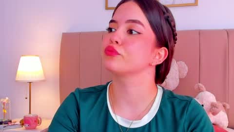 Snapshot of bellafontana chatting on June 2026 06:33:01 PM BellaFontana online show from June 2026 06:33:01 PM