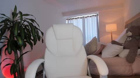 Bella Mia online show from January 2025 07:24:01 PM