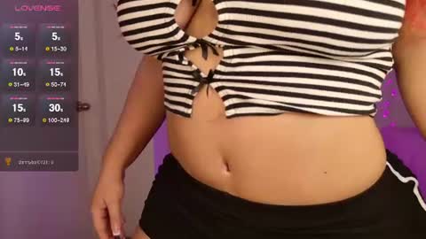 Snapshot of bellamonroee chatting on July 2026 05:47:01 AM Bella Monroe online show from July 2026 05:47:01 AM