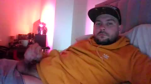 Snapshot of bellandballs chatting on May 2026 09:09:02 PM bellandballs online show from May 2026 09:09:02 PM