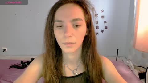 bellaqueen0701 online show from November 2025 01:00:01 PM