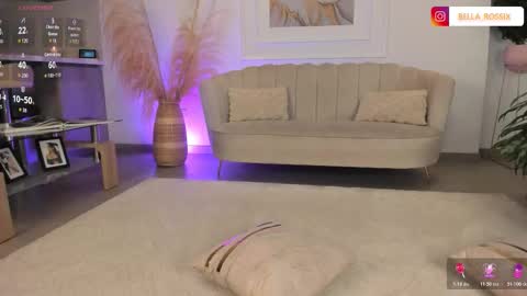 Snapshot of bellarossii chatting on October 2025 01:50:02 AM CALL ME BELLA online show from October 2025 01:50:02 AM