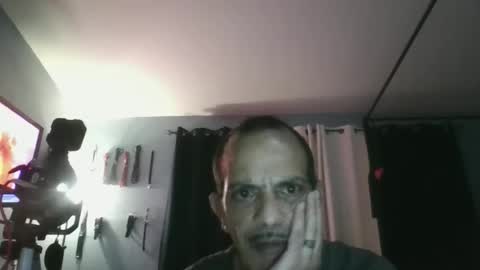 Bellaskeykeeper online show from February 2026 03:32:02 AM