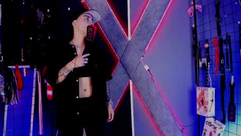 Snapshot of bellatrix_infernal_bdsm chatting on April 2026 10:43:01 PM bellatrix_infernal_bdsm online show from April 2026 10:43:01 PM