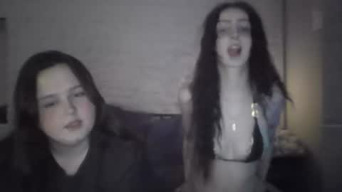 bellaxlauren online show from February 2026 09:30:02 PM