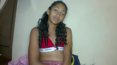 belle_annah online show from May 2026 06:15:02 PM