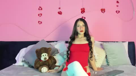 Bella online show from February 2026 07:32:02 PM