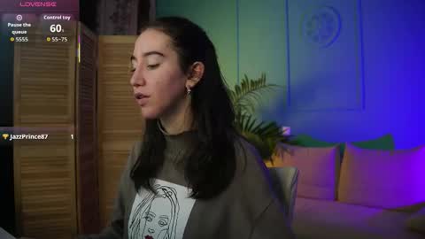 Bella online show from October 2025 03:23:02 PM