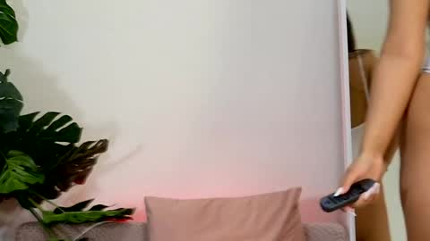 Belle online show from April 2026 04:46:01 AM