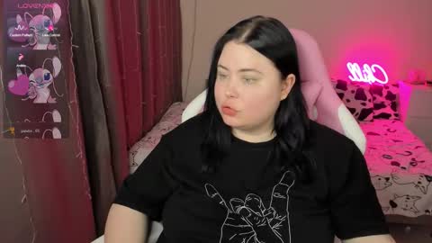 LinaBoo online show from February 2026 05:01:02 AM