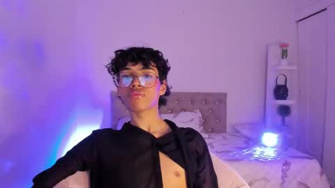 belyy_sweet online show from March 2025 07:16:02 PM