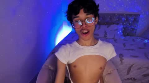 belyy_sweet online show from March 2025 01:36:01 PM