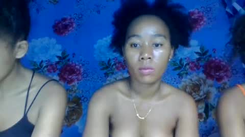 Snapshot of bemoniquee chatting on June 2026 07:38:01 PM bemoniquee online show from June 2026 07:38:01 PM