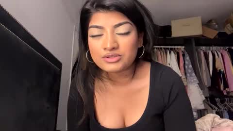 bengalibaddie7_x online show from May 2026 07:35:01 AM