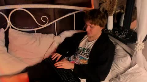 Benjamin online show from May 2026 06:00:01 AM