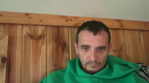 Snapshot of bennymn chatting on May 2026 07:32:02 PM benny and innocentvixon online show from May 2026 07:32:02 PM