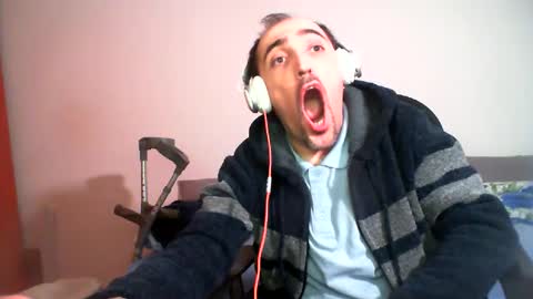 bentish online show from February 2025 08:15:02 PM