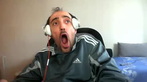 bentish online show from February 2025 12:54:02 PM