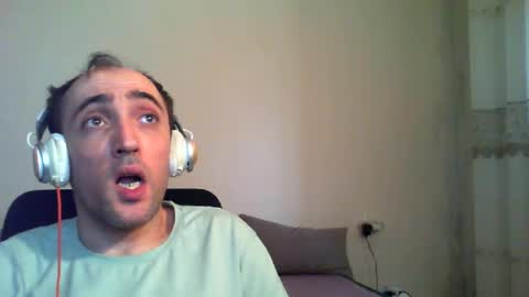 Snapshot of bentish chatting on June 2026 08:38:02 AM bentish online show from June 2026 08:38:02 AM