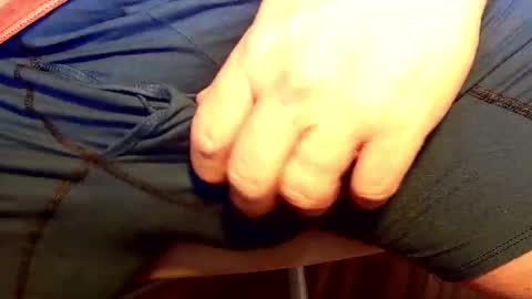 Snapshot of bentley507070 chatting on November 2025 05:08:01 PM Ben online show from November 2025 05:08:01 PM