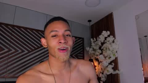 bento_fox online show from November 2025 04:26:02 AM