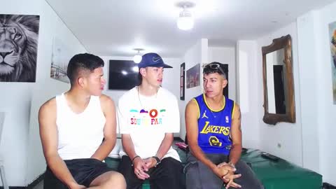 benz boys online show from September 2025 12:27:02 PM