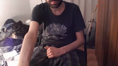 berceuse111 online show from April 2026 11:59:02 AM