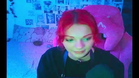 BerrieKitten online show from November 2025 05:04:01 PM