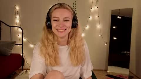 Hi Im NikaComing back online on Monday 3 online show from July 2026 04:13:01 PM