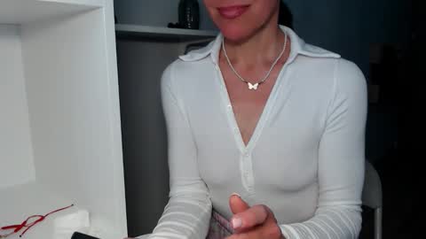 Snapshot of berry2024 chatting on May 2026 05:59:02 AM berry2024 online show from May 2026 05:59:02 AM