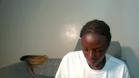 Juicey online show from October 2025 07:20:01 PM