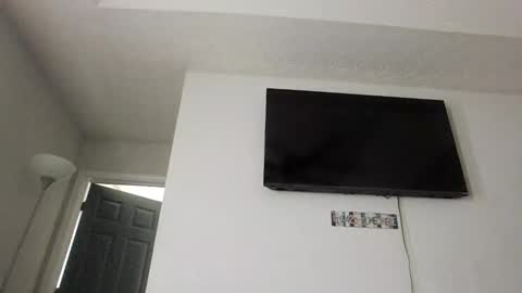 ToxicPipe757 online show from November 2025 01:54:02 PM