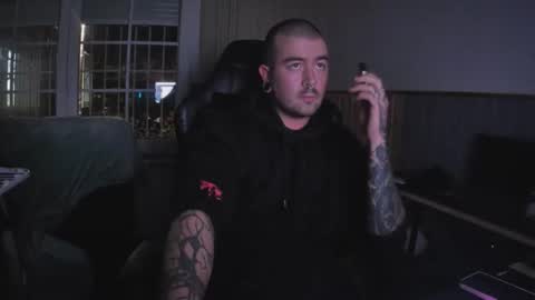 berto3389 online show from December 2025 08:27:01 PM