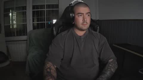 Snapshot of berto3389 chatting on December 2025 07:09:01 PM berto3389 online show from December 2025 07:09:01 PM