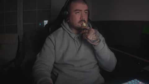 Snapshot of berto3389 chatting on February 2026 12:31:02 AM berto3389 online show from February 2026 12:31:02 AM