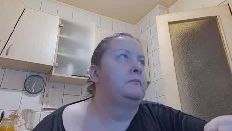 Snapshot of bethnorth chatting on February 2026 04:22:01 AM bethnorth online show from February 2026 04:22:01 AM