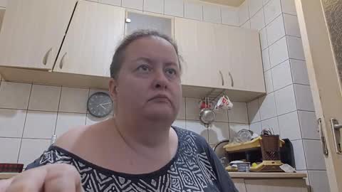 Snapshot of bethnorth chatting on February 2026 02:04:01 AM bethnorth online show from February 2026 02:04:01 AM