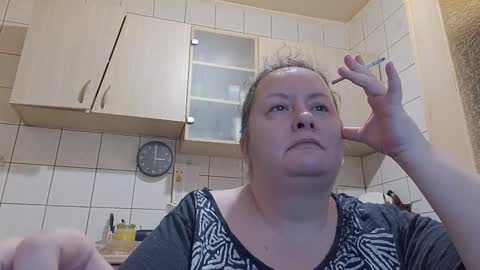 Snapshot of bethnorth chatting on February 2026 12:52:02 AM bethnorth online show from February 2026 12:52:02 AM