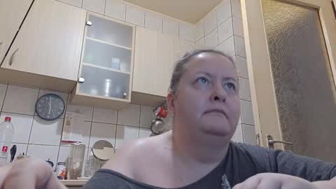 Snapshot of bethnorth chatting on February 2026 03:50:01 AM bethnorth online show from February 2026 03:50:01 AM