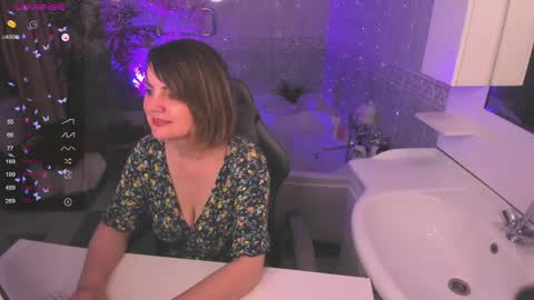 Snapshot of bettygibsonn chatting on April 2026 08:01:01 AM Betty online show from April 2026 08:01:01 AM