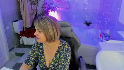 Snapshot of bettygibsonn chatting on April 2026 08:15:02 AM Betty online show from April 2026 08:15:02 AM