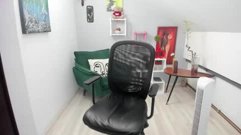 bettyjamess online show from October 2025 08:40:02 PM