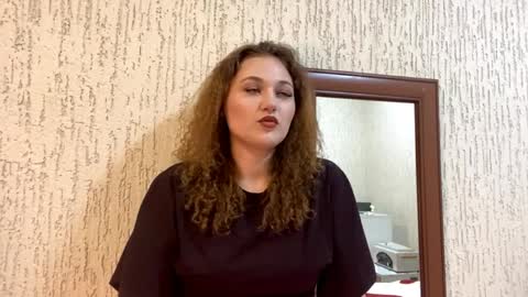 Snapshot of beverleebartus chatting on April 2026 08:34:01 AM Sophie online show from April 2026 08:34:01 AM