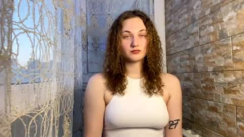 Snapshot of beverleebartus chatting on April 2026 01:16:01 PM Sophie online show from April 2026 01:16:01 PM